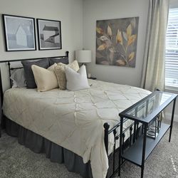 Queen Bed: Mattress & Metal Bedframe