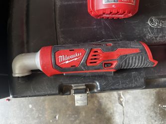 Milwaukee Angle Impact Driver