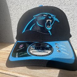 Men's New Era Black Carolina Panthers 39THIRTY Fitted Hat