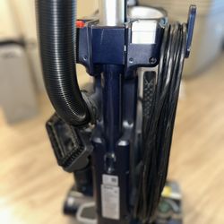 Shark Navigator Lift-Away Upright Vacuum with PowerFins HairPro