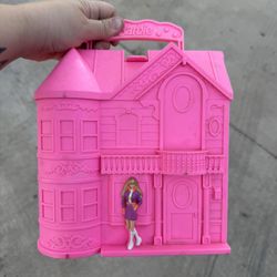 Huge Lot Of Barbie’s & accessories 