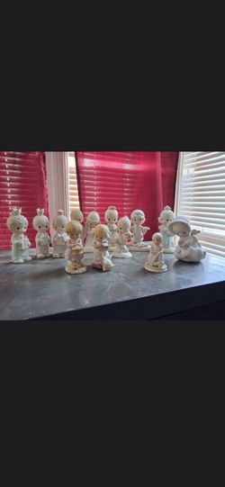 Collectible figureines