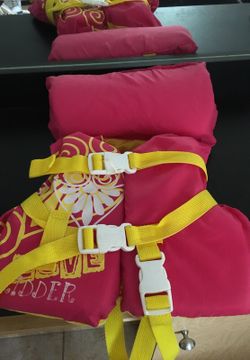 Pink kid life jacket