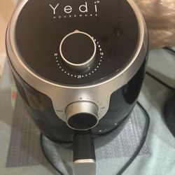 Air Fryer + Juicer + Coffee Maker