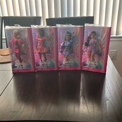 BARBIE DELUXE (WAVE 2) / 4 Dolls !!!!!!