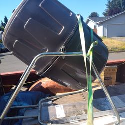 Composter 60$ New 198$
