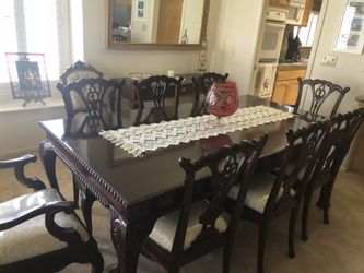 Beautiful mahogany Formal dining and buffet table
