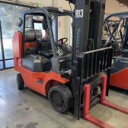 TOYOTA FORKLIFT - 8,000 Lbs