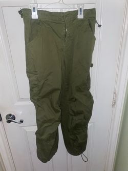 Green combat style pants with adjustable ankle chords fits S/M