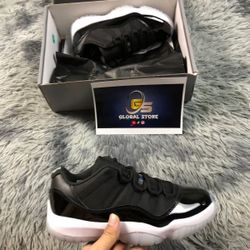 Air Jordan Retro 11 Low Space Jams Size 8.5