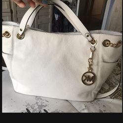 ❤️VALENTINES NEW Michael Kors White Leather Tote  SALE. $230  O.B.O  🍀