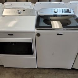 New Maytag Large Capacity 4.7cu Ft Top Load Washer With Agitator And Gas Dryer Set 