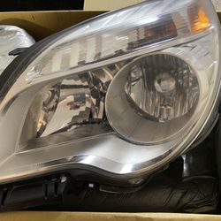 2010-2015 Chevrolet Equinox LT OEM Headlights Used Pair