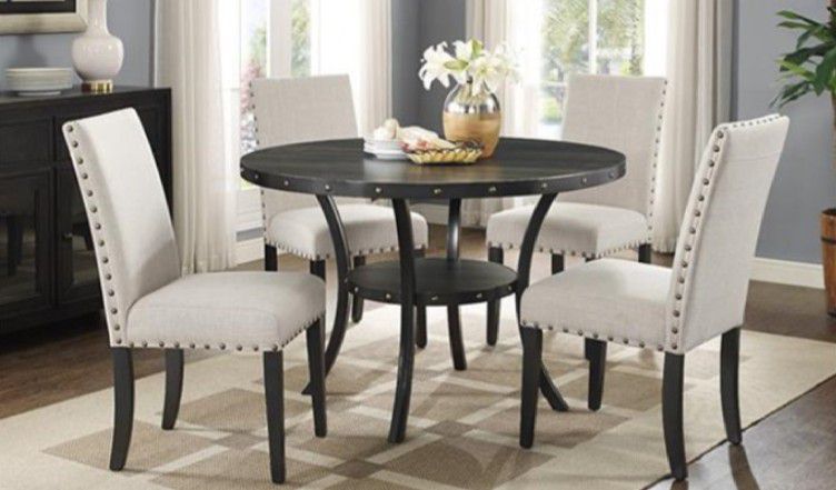 New Round Dining table and 4 chairs