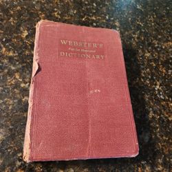 1943 Dictionary Antique