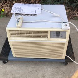 G E Air Conditioner 10000 BTU 