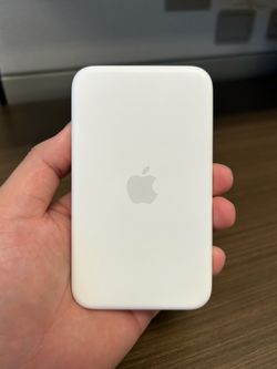 iPhone Air MagSafe Battery