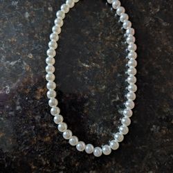 Costume Pearl Necklace 🦪