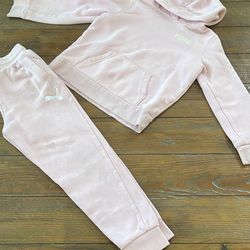 Puma Tracksuit (size 7-8)