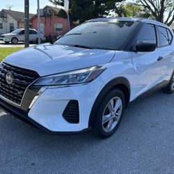 2022 Nissan Kicks