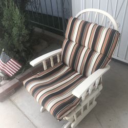 Rocking Chair 
