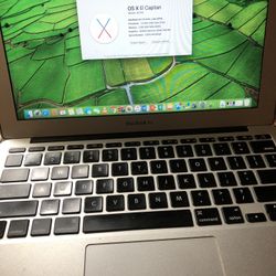 Apple MacBook Air Laptop 11” Late 2010