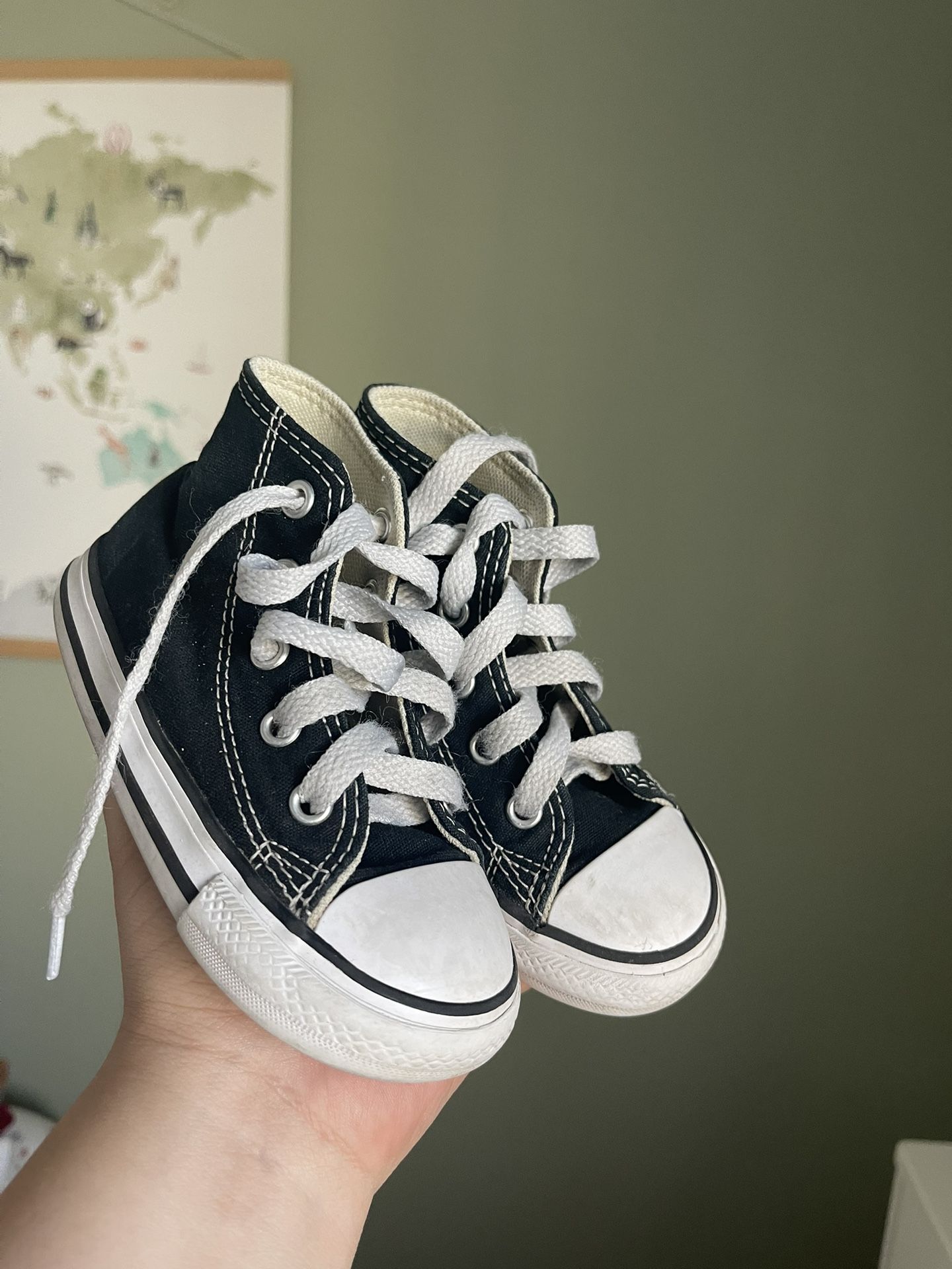 Toddler Converse Size 7