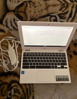 White Chromebook touchscreen