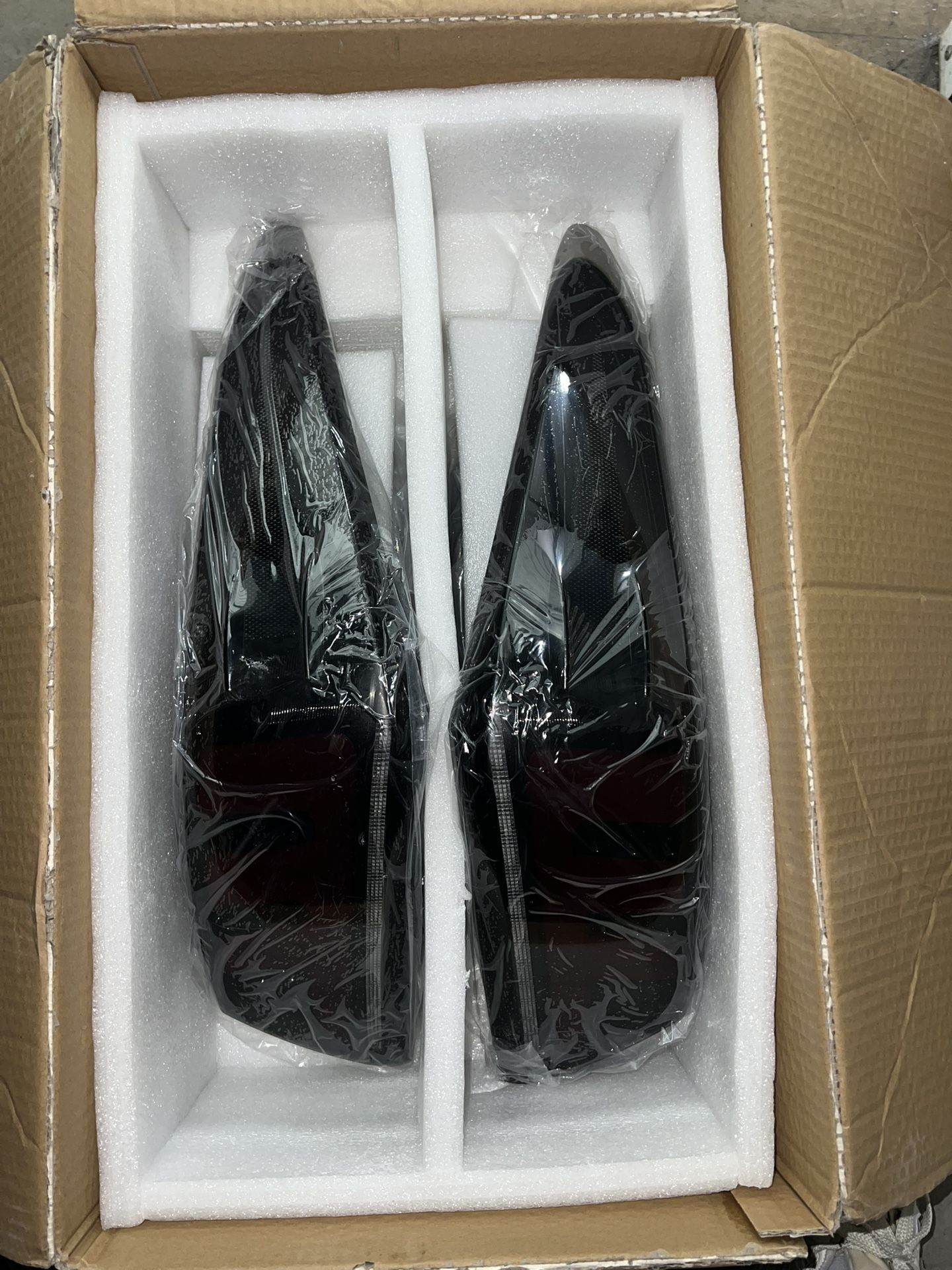 2018-2023 Toyota Camry Lexus Style LED Tail Lights/Fog Lights w/ Covers