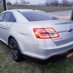 2016 Ford Taurus