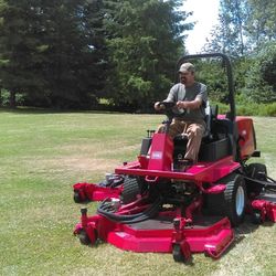 Toro 4 000 D  11.6 Wide  Wing  Mower . 