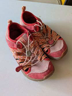 Chaco closed-toe sandal, kids size 13