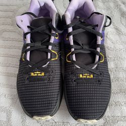 Nike LeBron Witness 7 Lakers Black Purple Yellow  size 11