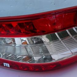2013-2015 Nissan Sentra Left Side Taillight (21 0 12)