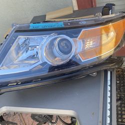 2015 Odyssey drivers side headlight only