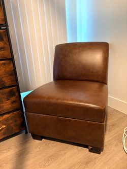Brown Leather Accent Chair Set – Good Condition – $150 OBO