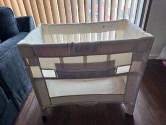 Arms Reach Bassinet
