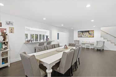 Wood barok white dining table + 8 dining chairs