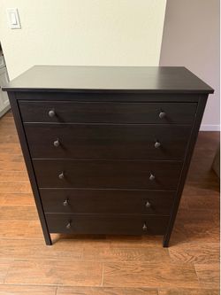 Modern dresser