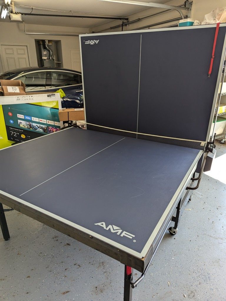 AMF Table Tennis Table