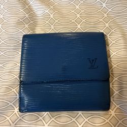 Louis Vuitton Men’s Epi Bifold Wallet