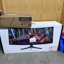 Alienware Curved Ultrawide 34” OLED Gaming Monitor