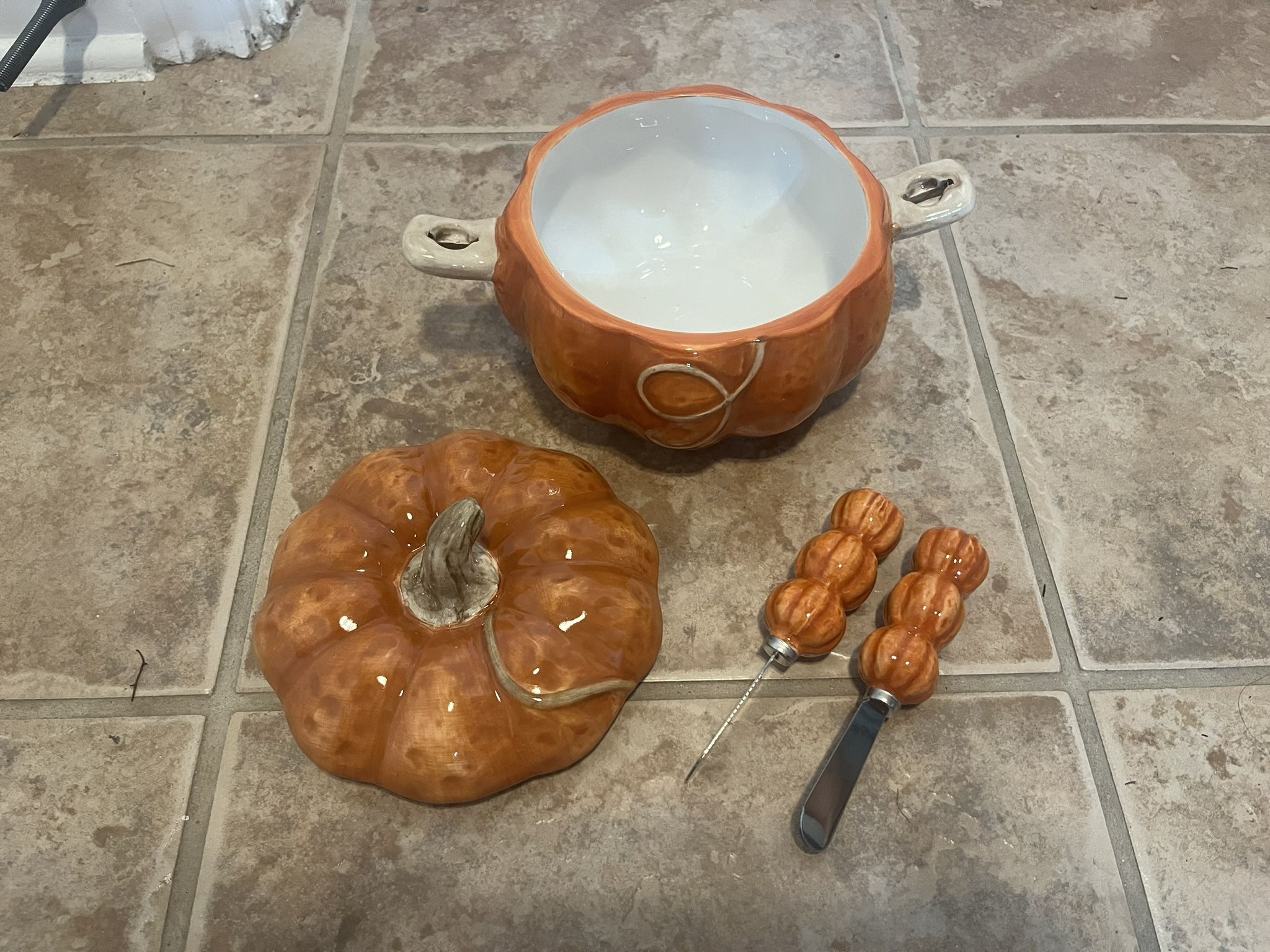 Pumpkin server with spreaders