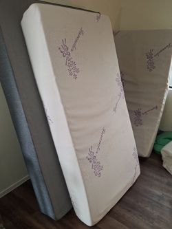 Nice Comfortable Quality Thick Lavender Twin Memory Foam Mattress (no box spring)
