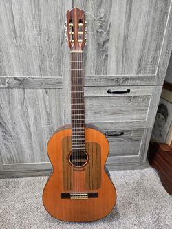 Vintage Lyle C-630 Classical Guitar
