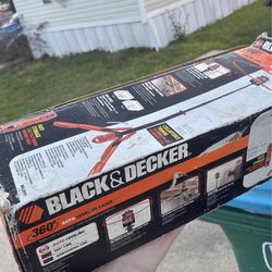 Black & Decker 360 auto leveling laser.