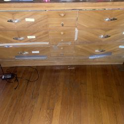 BROWN ANTIQUE DRESSER FOR SELL! 