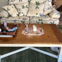 Love Seat, End Table With Lamp &chair