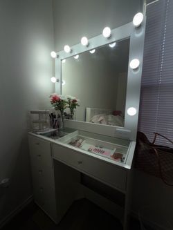 White Vanity Desk with Hollywood Lighted Mirror
