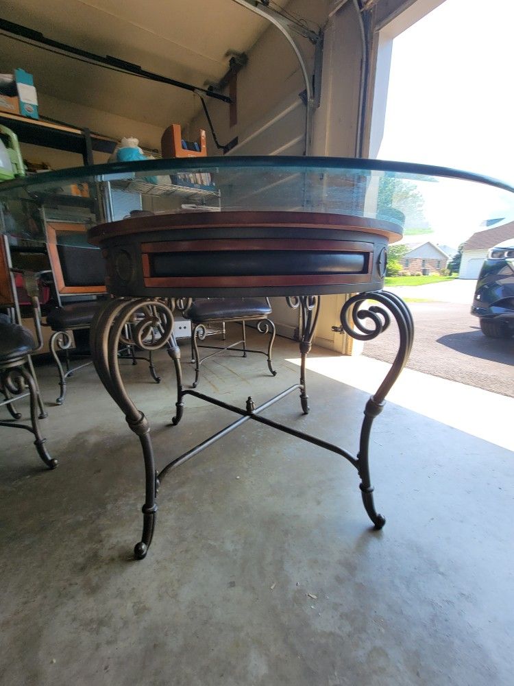 Round GLass Table